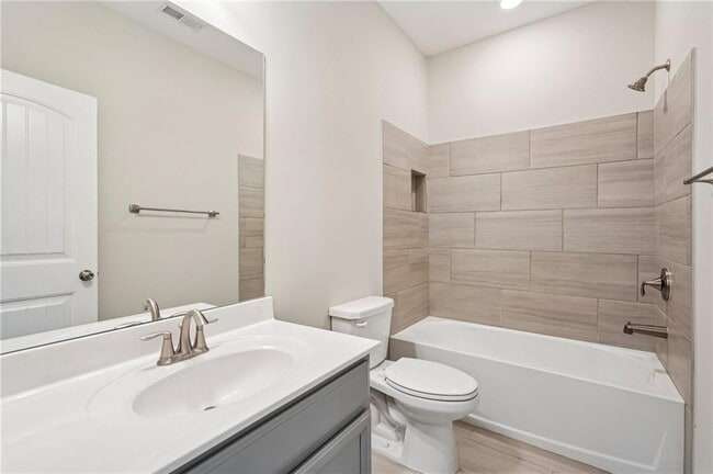 Building Photo - 747 Topsail Ln