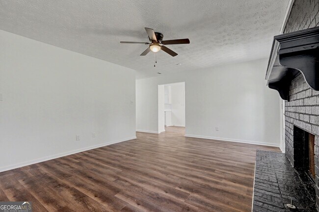 Building Photo - 608 S Jeff Davis Dr