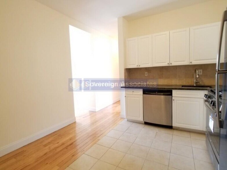 Building Photo - 255 Fort Washington Ave