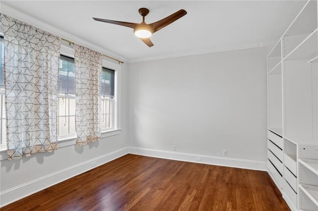 Building Photo - 824 Greenwood Ave NE