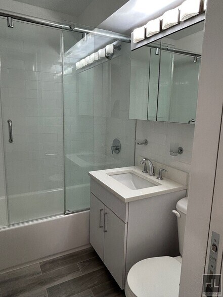 Building Photo - EAST 56 STREET