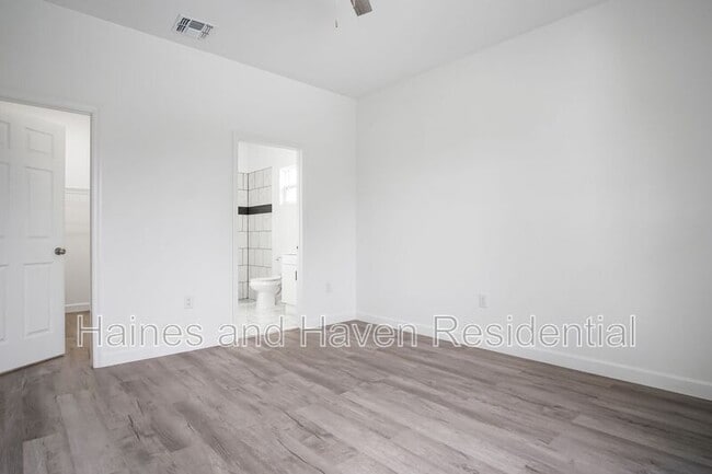 Building Photo - 308 Pearl St