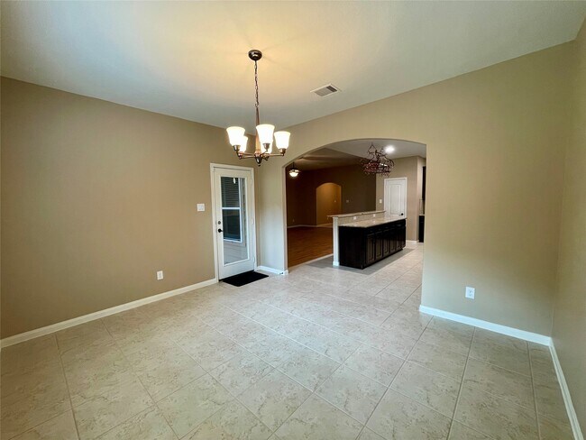 Building Photo - 2035 Borthwick Ln