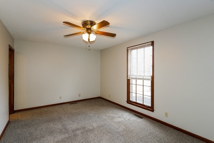 Building Photo - 323 Southern Dr