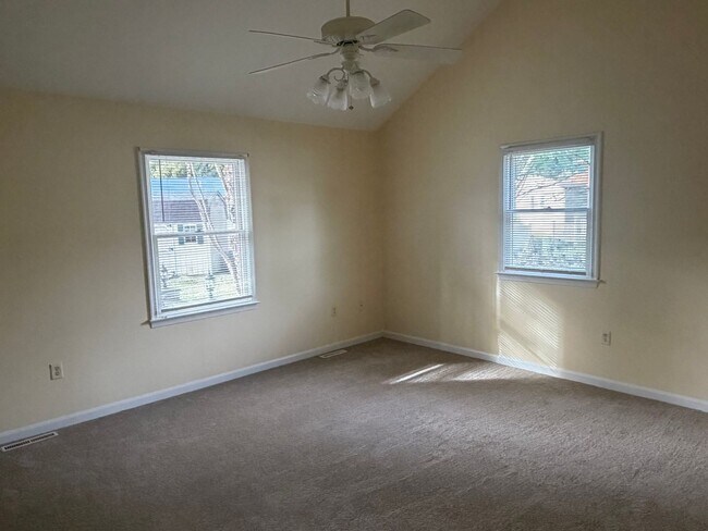 Building Photo - Single Story home in Overbrook Shores