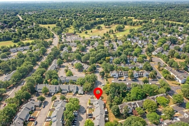 Building Photo - 123 Harrow Dr