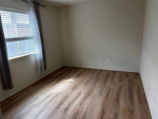 Building Photo - 22206 Oceanic Dr