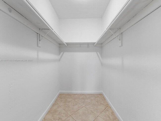 Building Photo - 14034 SW 90th Ave