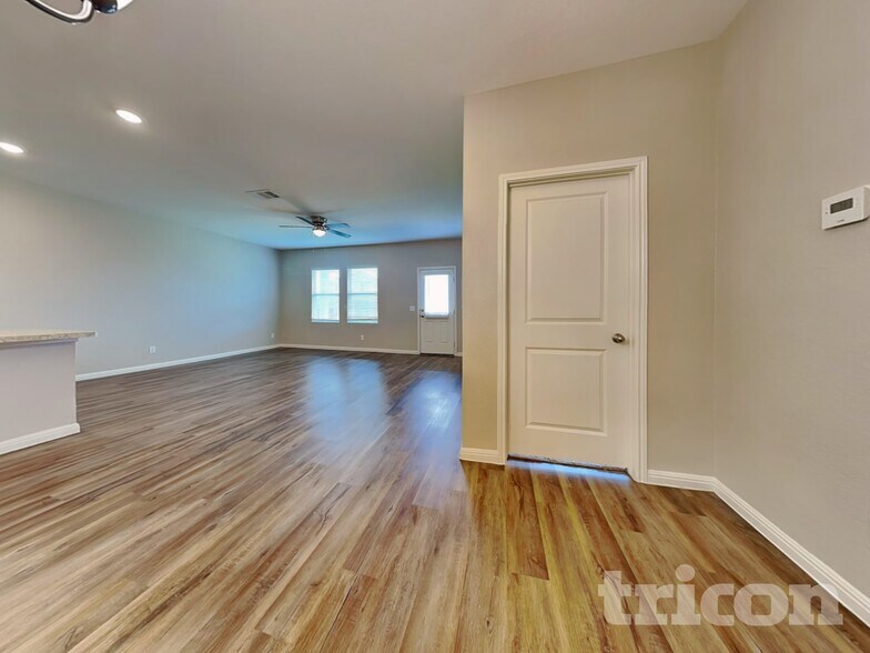 Building Photo - 871 Bunton Reserve Blvd