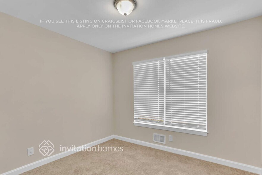 Building Photo - 3043 Chico Dr