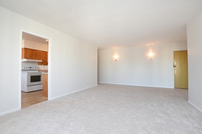 Building Photo - 1333 W Touhy Ave
