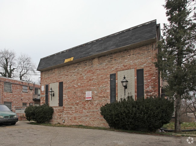 Building Photo - Four Lanterns Apartments