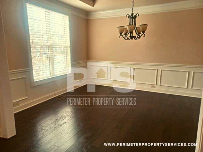 Building Photo - Dream house!! Come see it today!!