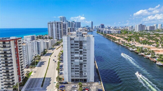 Building Photo - 1400 S Ocean Dr
