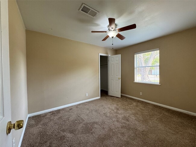 Building Photo - 1812 Dolphin Dr