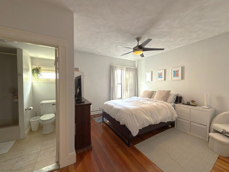 Building Photo - 9 Amaranth Ave