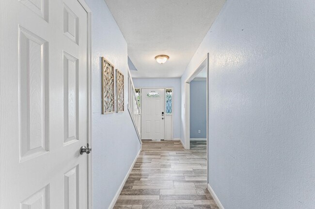Building Photo - 427 Whitecap Dr