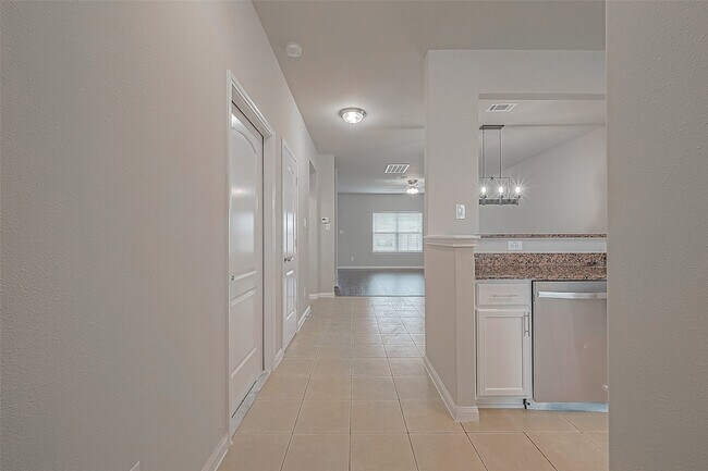 Building Photo - 20630 Stout Dr