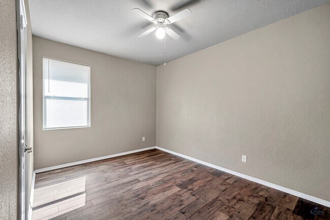 Building Photo - 5 Brooks Ranch Rd