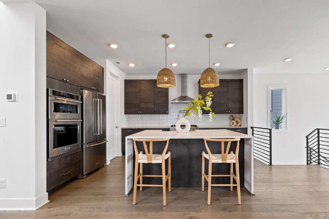 Building Photo - Modern Luxury Living in the Heart of Kirkland- Available for RENT August 15th