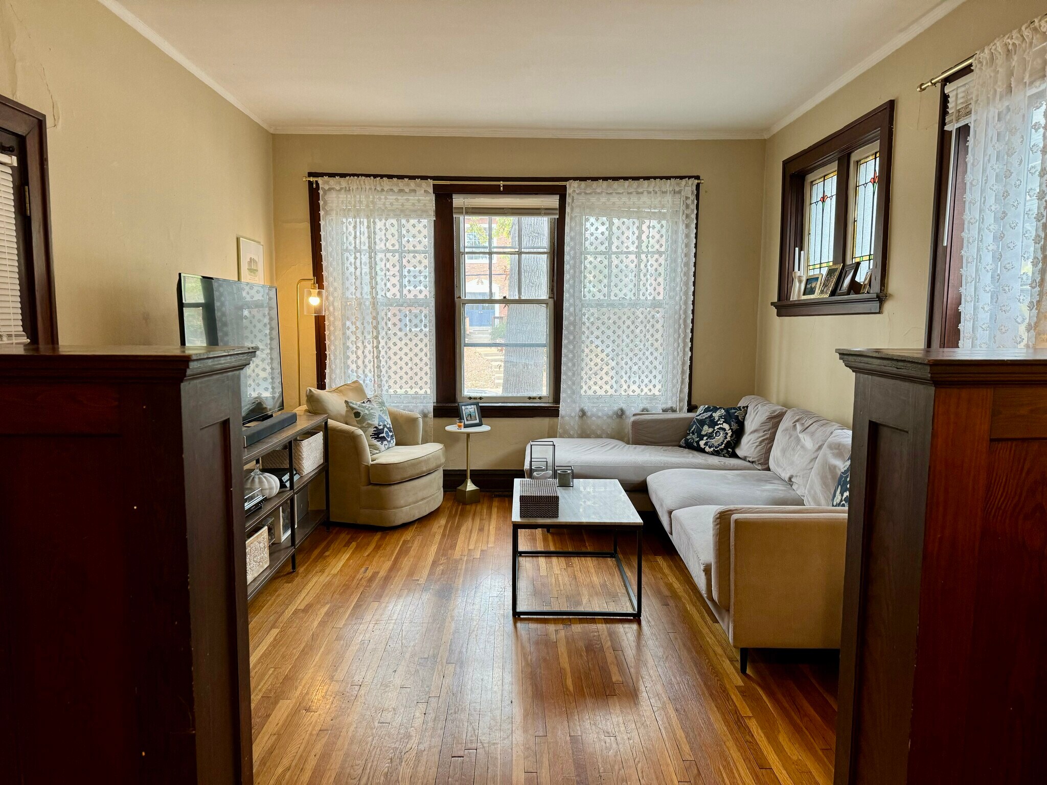 Building Photo - 2516 Bellevue Ave