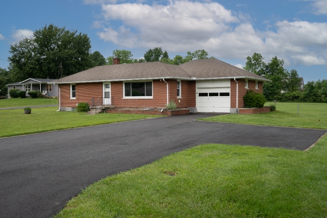 Building Photo - 3372 Home Acres Ave