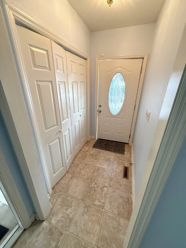 Building Photo - Spacious 3 Bed, 3 Bath Home in Ratcliff Cove Community – Available Soon!