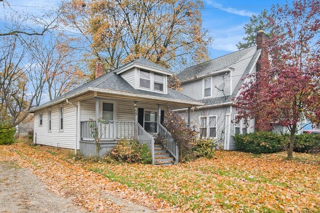 Building Photo - 809 Westmoreland Ave