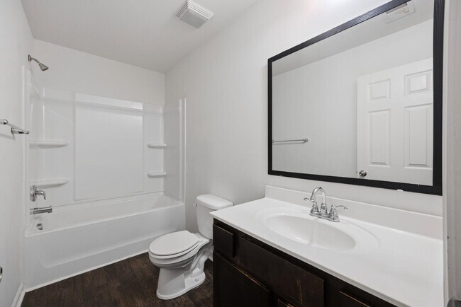 Building Photo - 442 Thoroughbred Dr