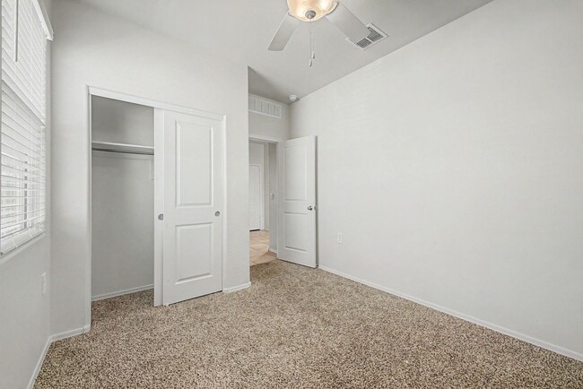 Building Photo - 24542 W Raymond St