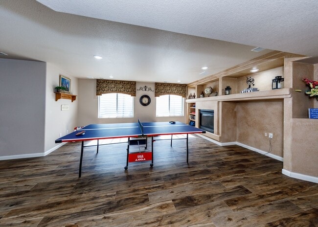 Building Photo - 3615 Oak Meadow Dr