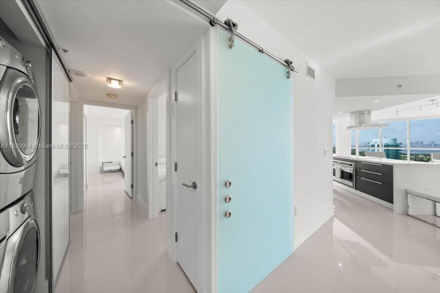 Building Photo - 6301 Collins Ave