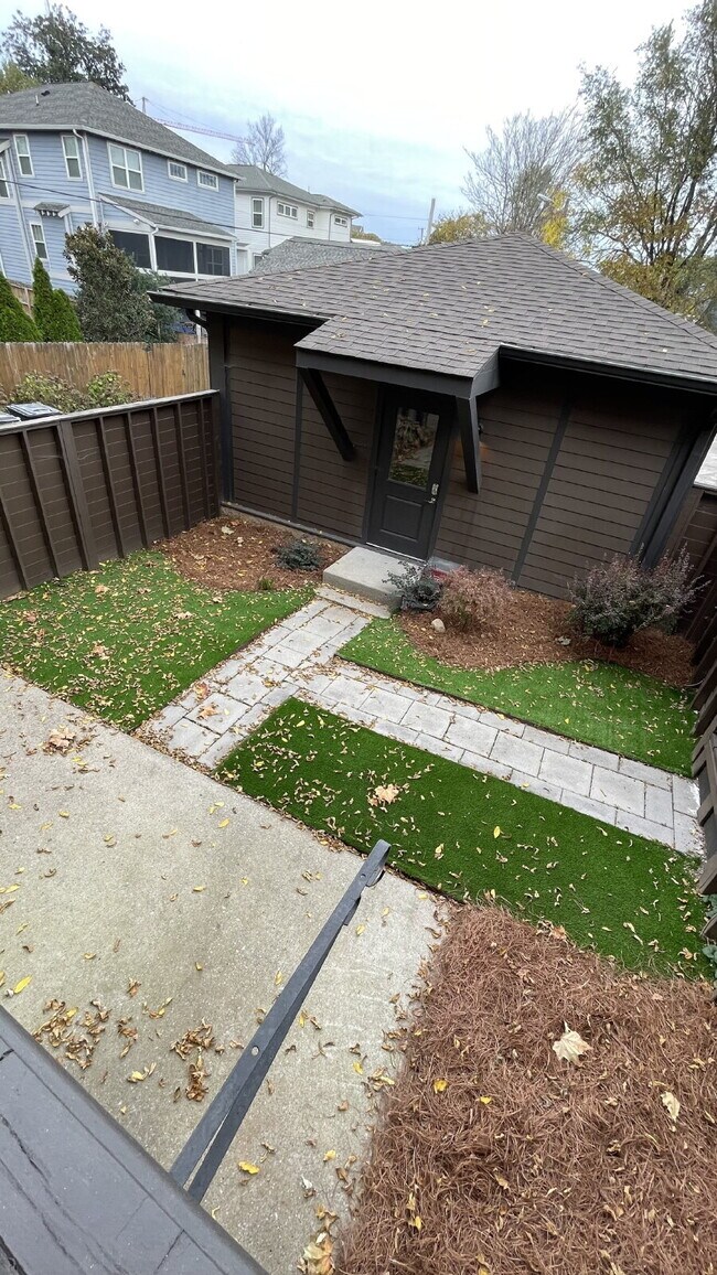 Building Photo - Luxury 12 South Brownstone with Courtyard | Rooftop Deck with Fireplace & Scenic Views | 2-Car Ga...