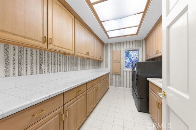 Building Photo - 779 Coral Tree Way