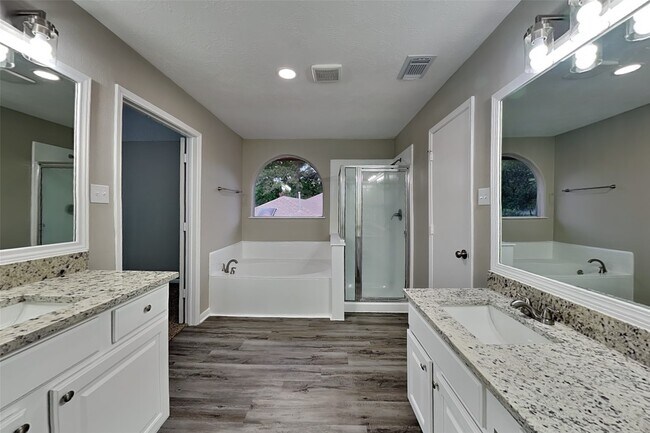 Building Photo - 1610 Blossom Creek Ct