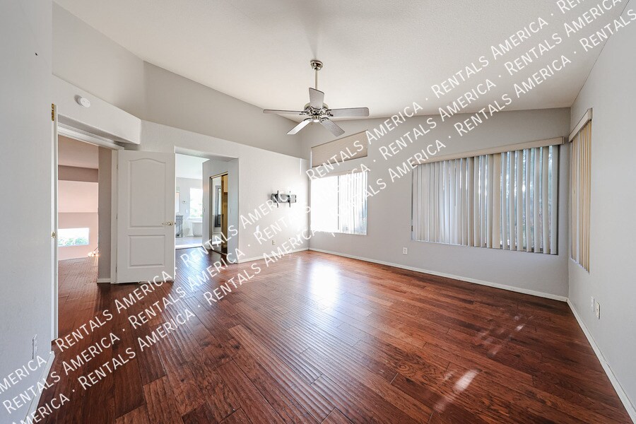 Building Photo - 15039 N 54th Pl