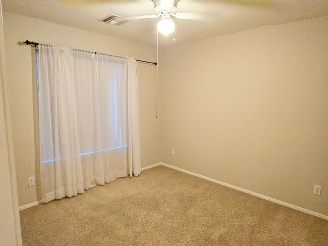 Building Photo - 5-bedroom in the heart of Gilbert