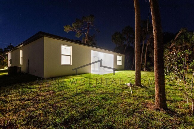 Building Photo - Deposit-Free! Modern, energy efficient hom...