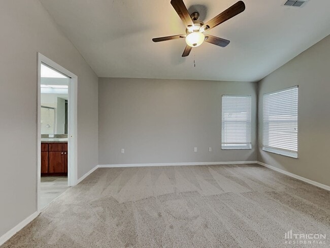 Building Photo - 7935 Fashion Loop