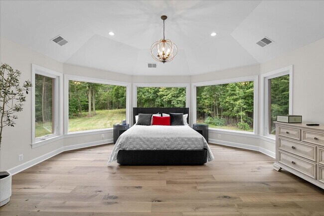 Building Photo - Your New Home Awaits