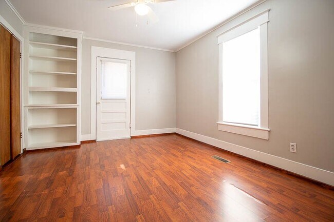 Building Photo - 416 E Huntsville Rd