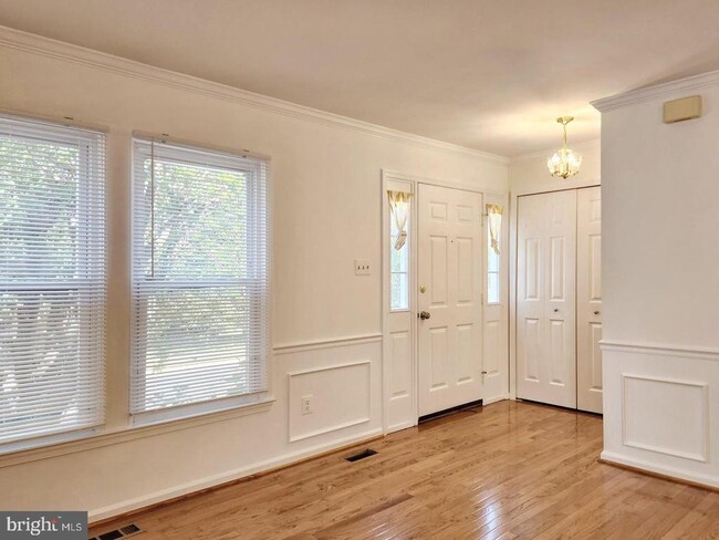 Building Photo - 5840 Westwater Ct