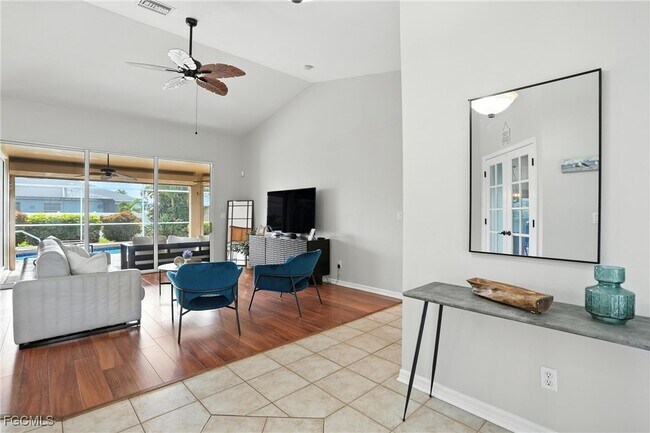 Building Photo - 3023 SW 23rd Ave