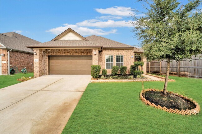 Building Photo - 8102 Sutton Crest Dr