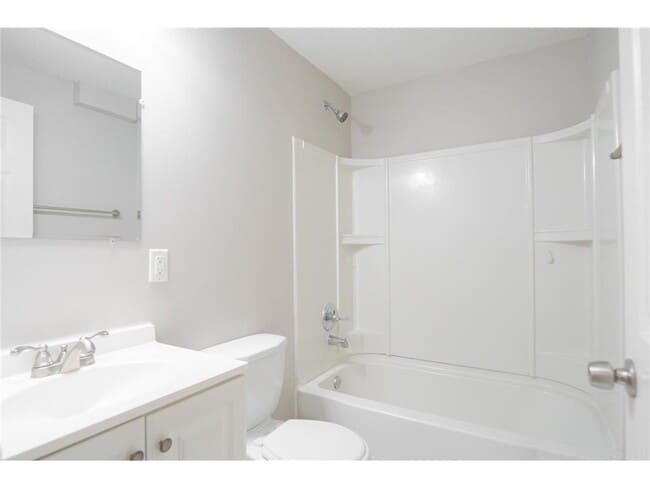 Building Photo - 3555 N Queen Ave