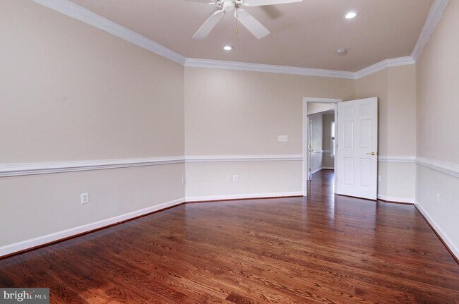 Building Photo - 4303 Evergreen Ln