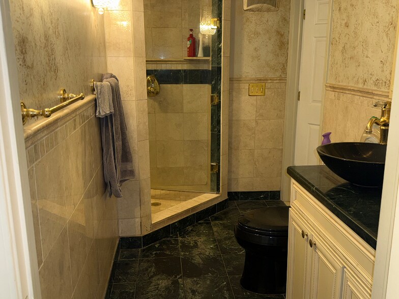 Building Photo - 3133 Exeter Dr