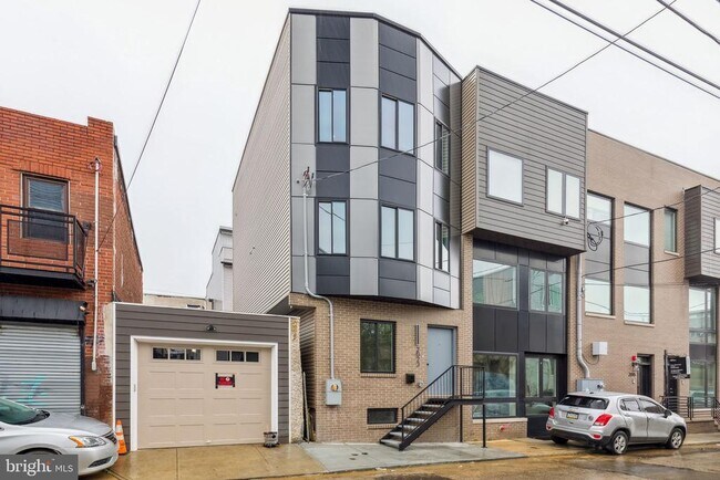 Building Photo - 2023 N Reese St