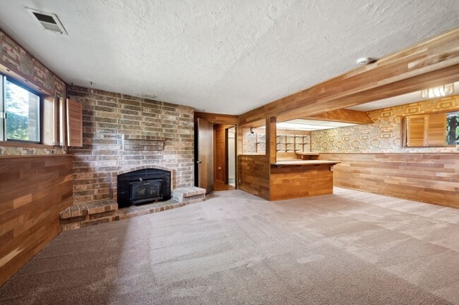 Building Photo - 7816 SE Strawberry Ln