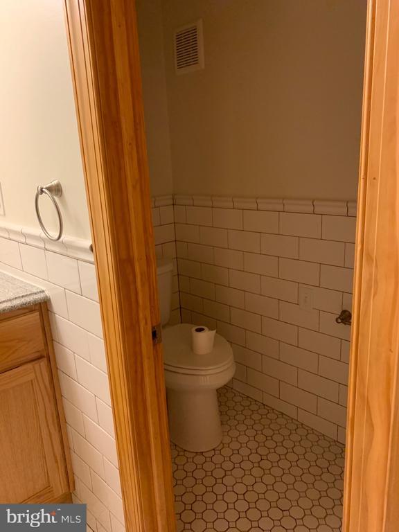 Building Photo - 1524 Knox Rd